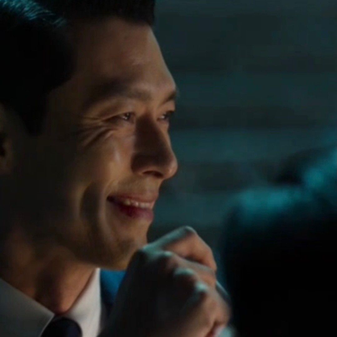 Momen yang diabadikan oleh penggemar Hyun Bin