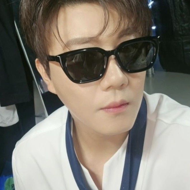 チン・ヘソンのビハインドカット