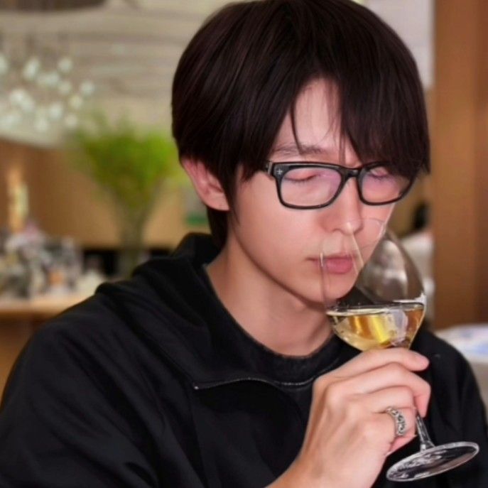 Behind-the-scenes cut of Lee Joongi