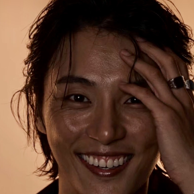 Behind-the-scenes cut of Yoon Shiyoon