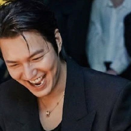 粉絲拍下的李敏鎬瞬間