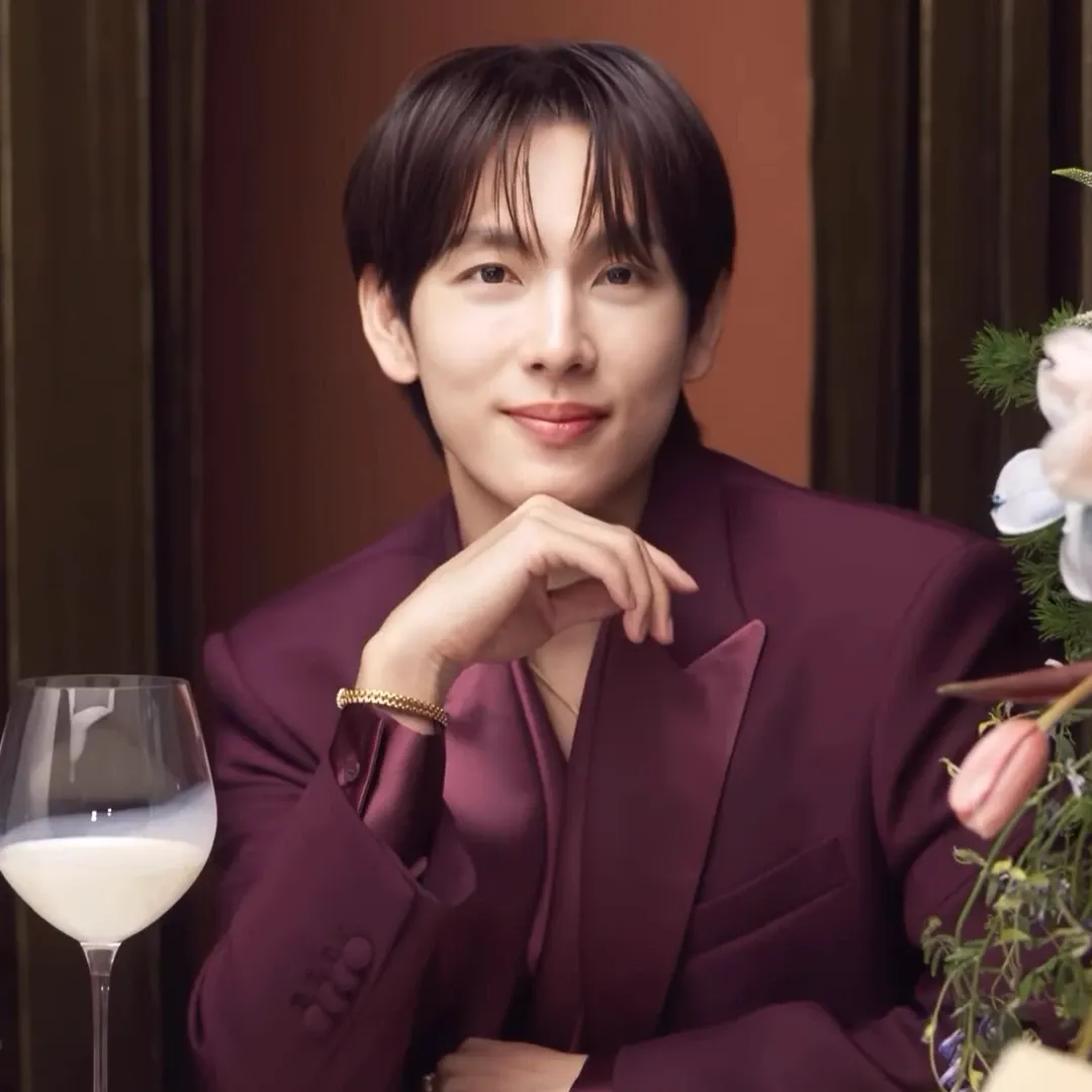 Latest photo of Yim Siwan