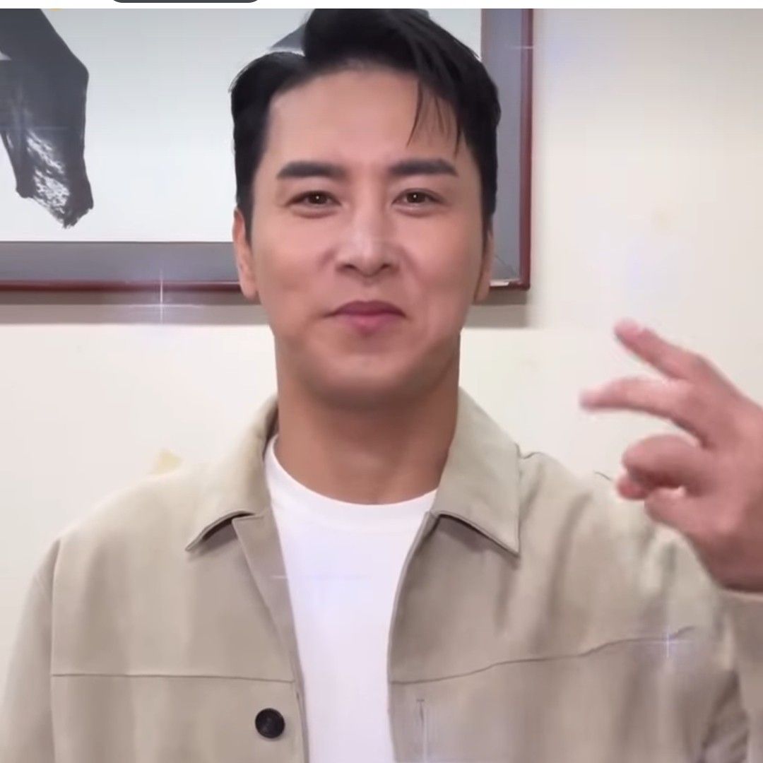 チャン・ミンホの最近の活動ショット