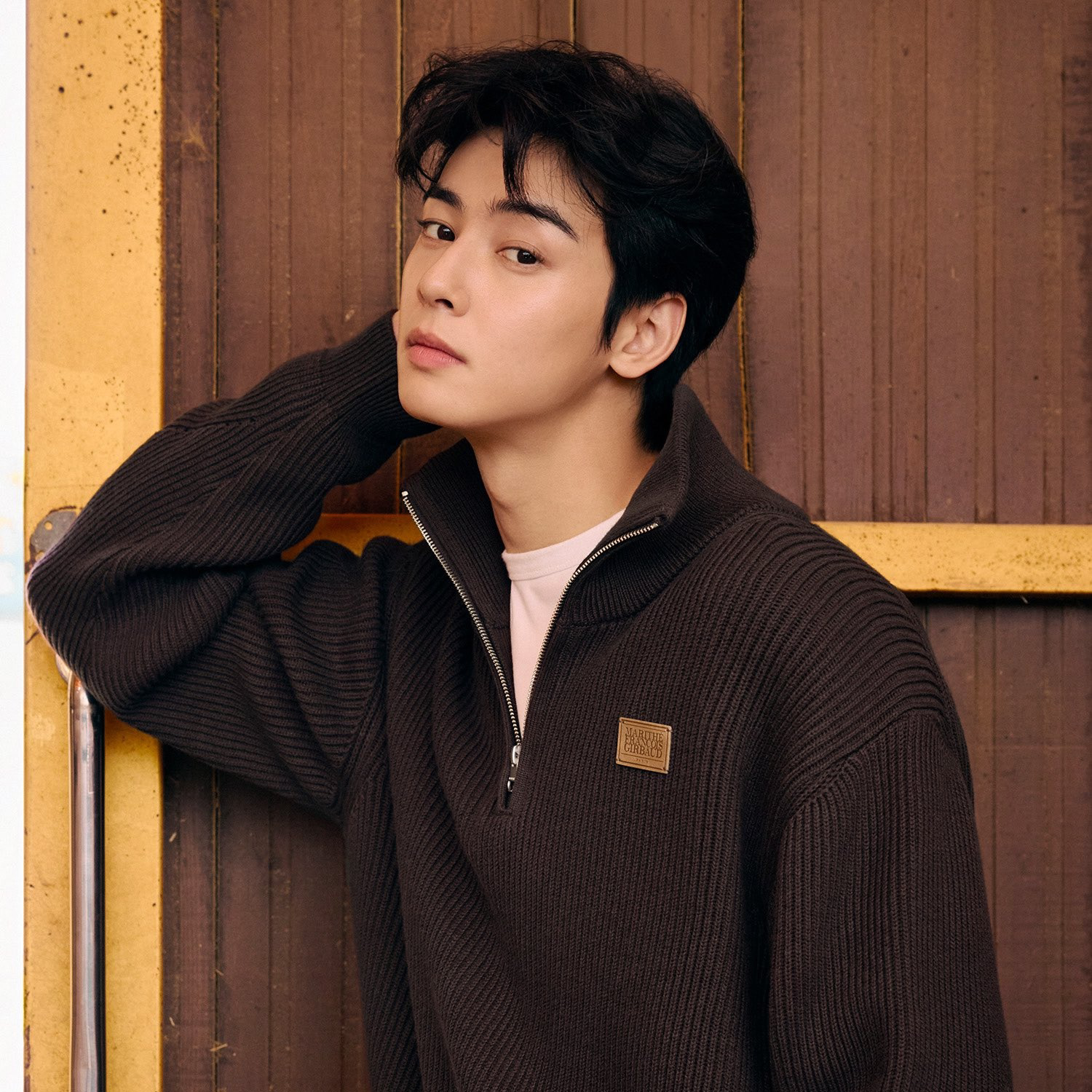 Latest photo of Cha Eunwoo