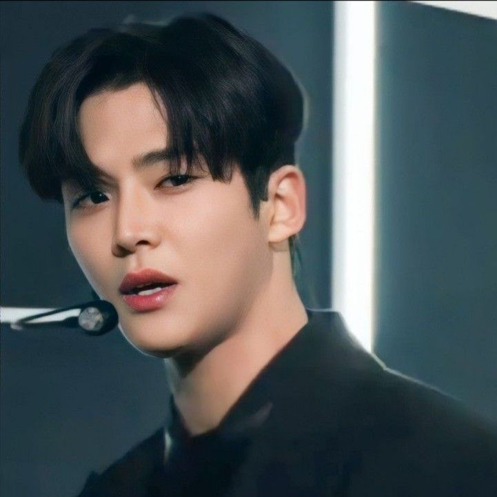 Cuplikan di balik layar dari Rowoon