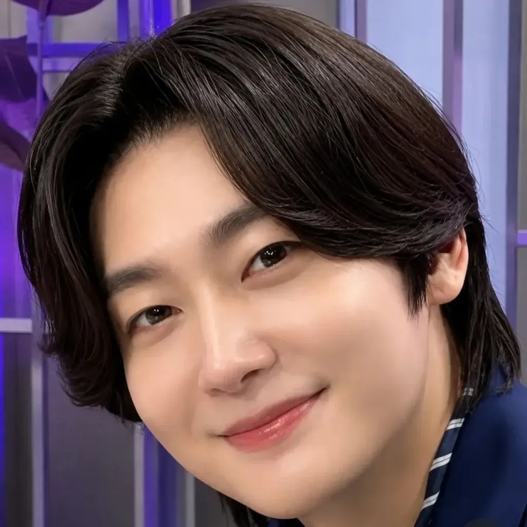 Behind-the-scenes cut of Kim Yongbin