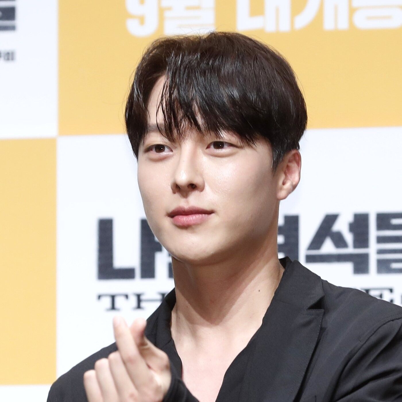 张基龙的近期活动照