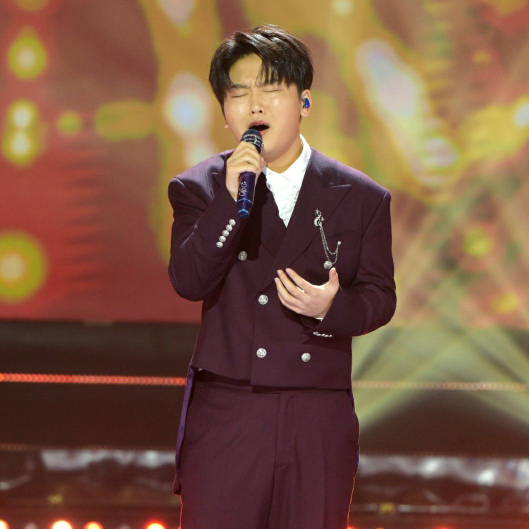 Behind-the-scenes cut of Park Sungon