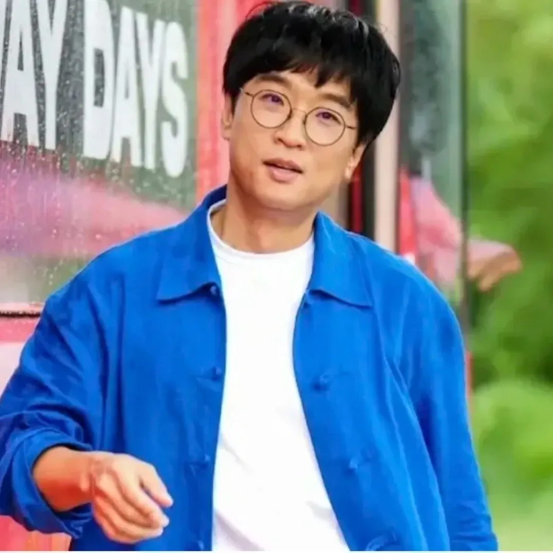 Recent activity shot of Bak Changgeun