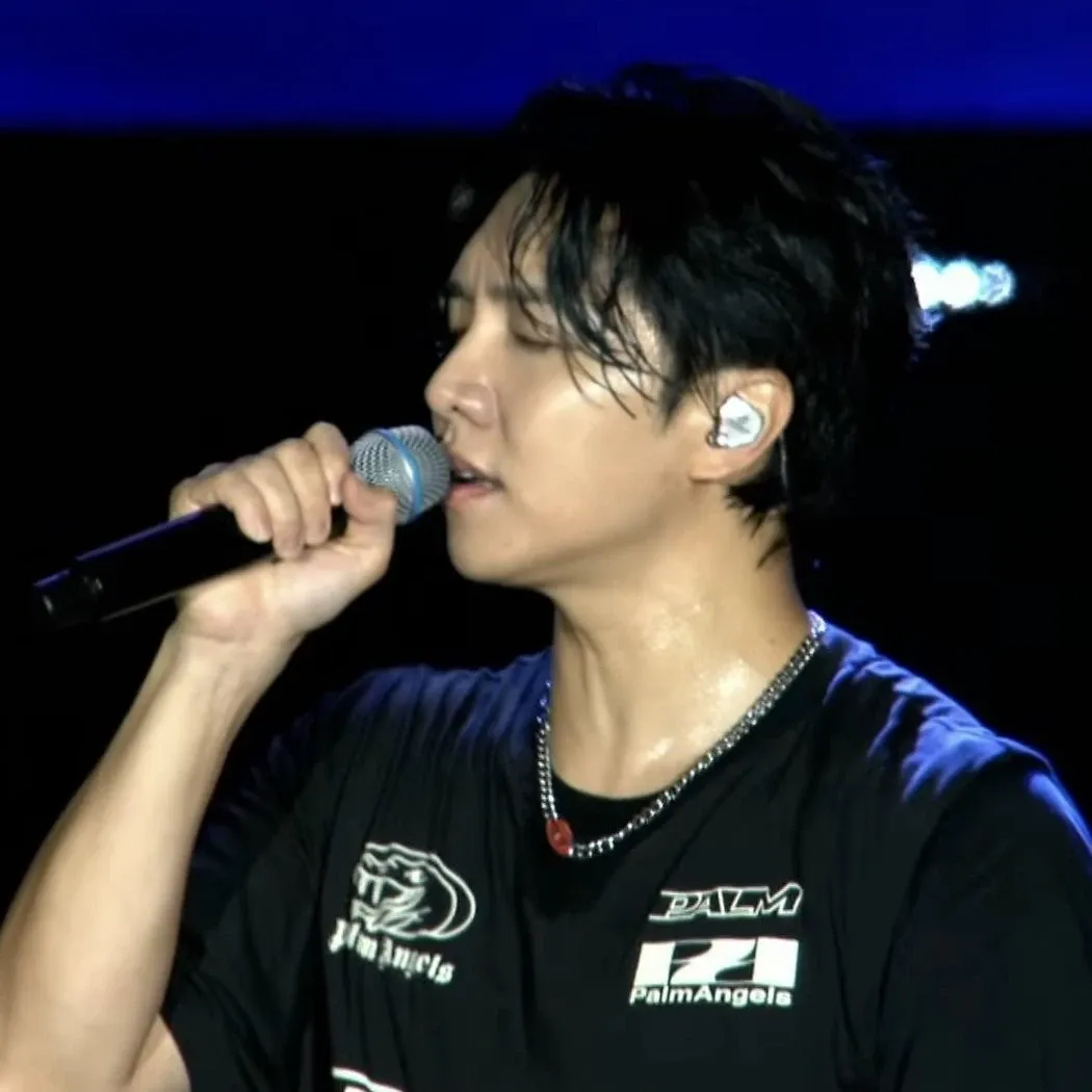 Momen yang diabadikan oleh penggemar Lee Seunggi