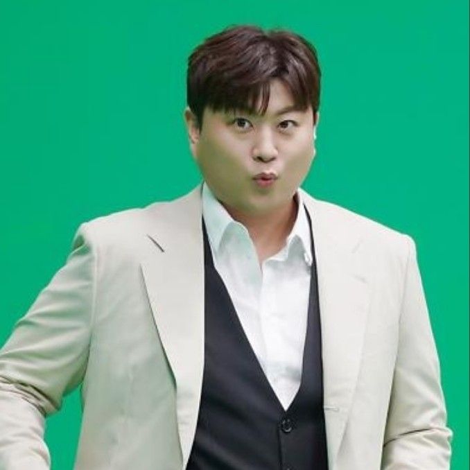 粉丝拍下的金浩中瞬间