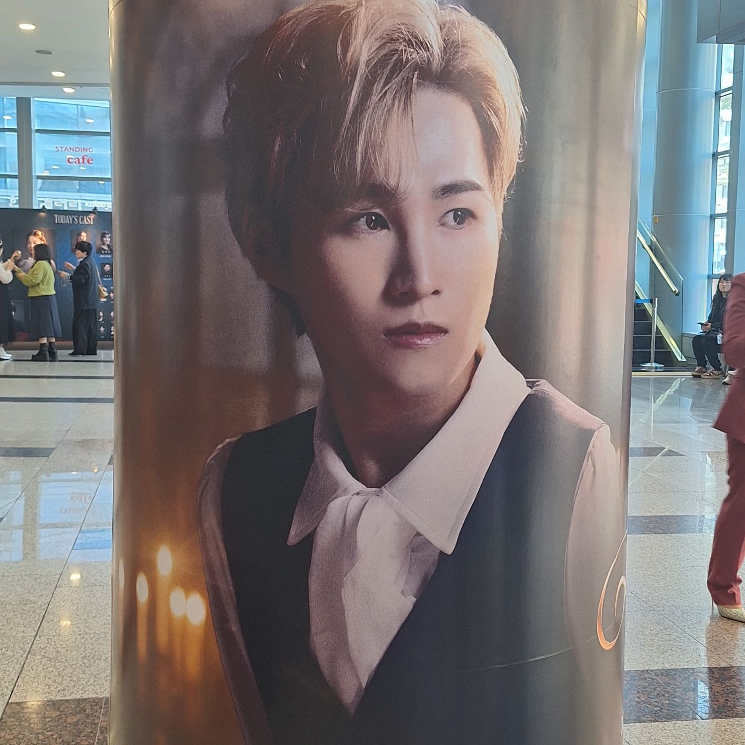 粉丝拍下的金熙栽瞬间