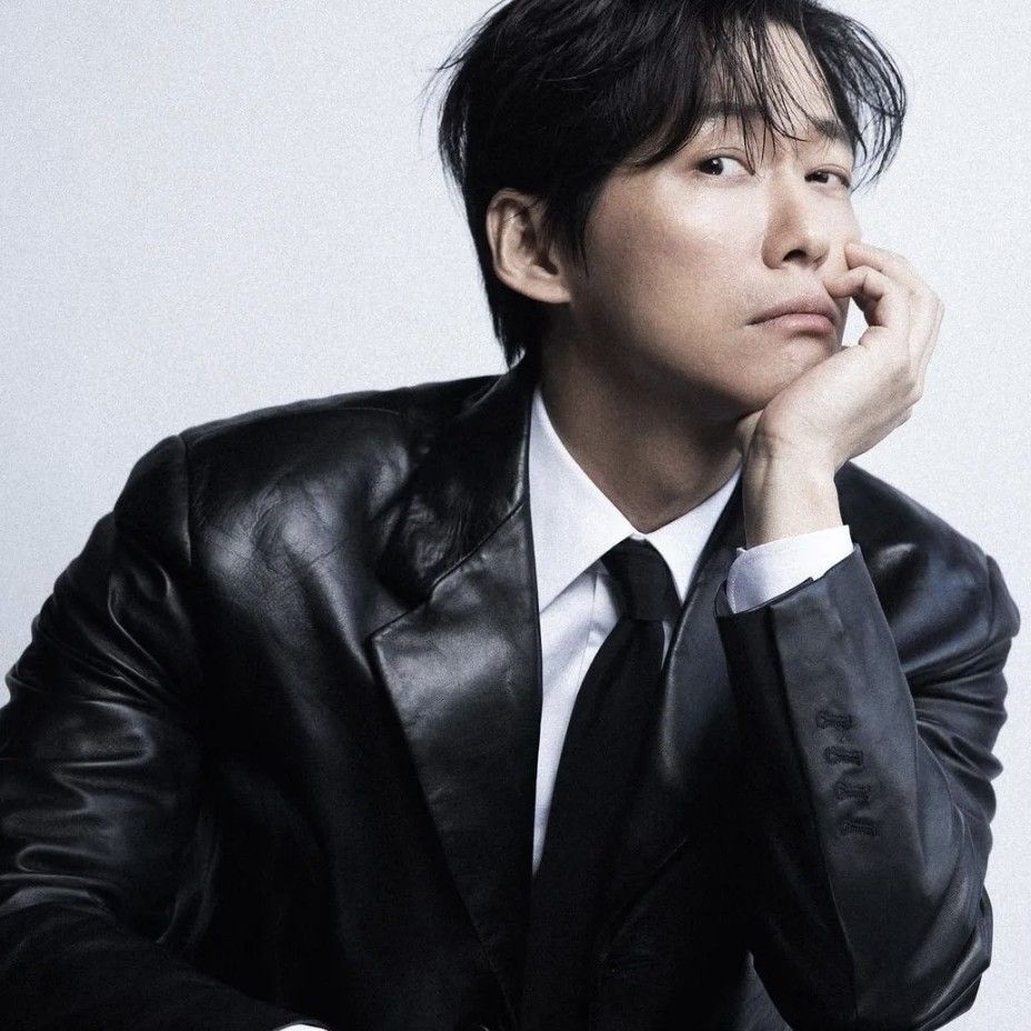 Behind-the-scenes cut of Namkoong Min