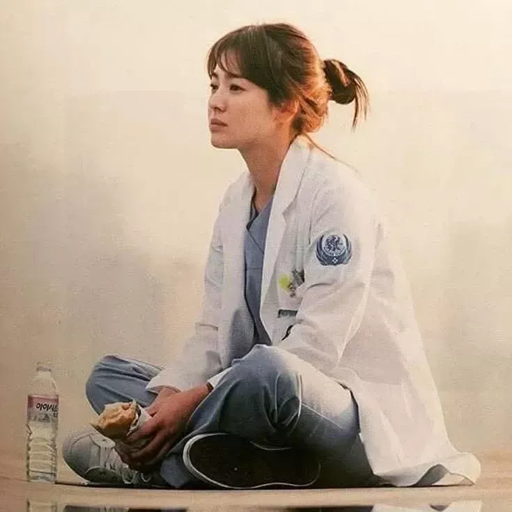 Recent activity shot of Song Hyekyo