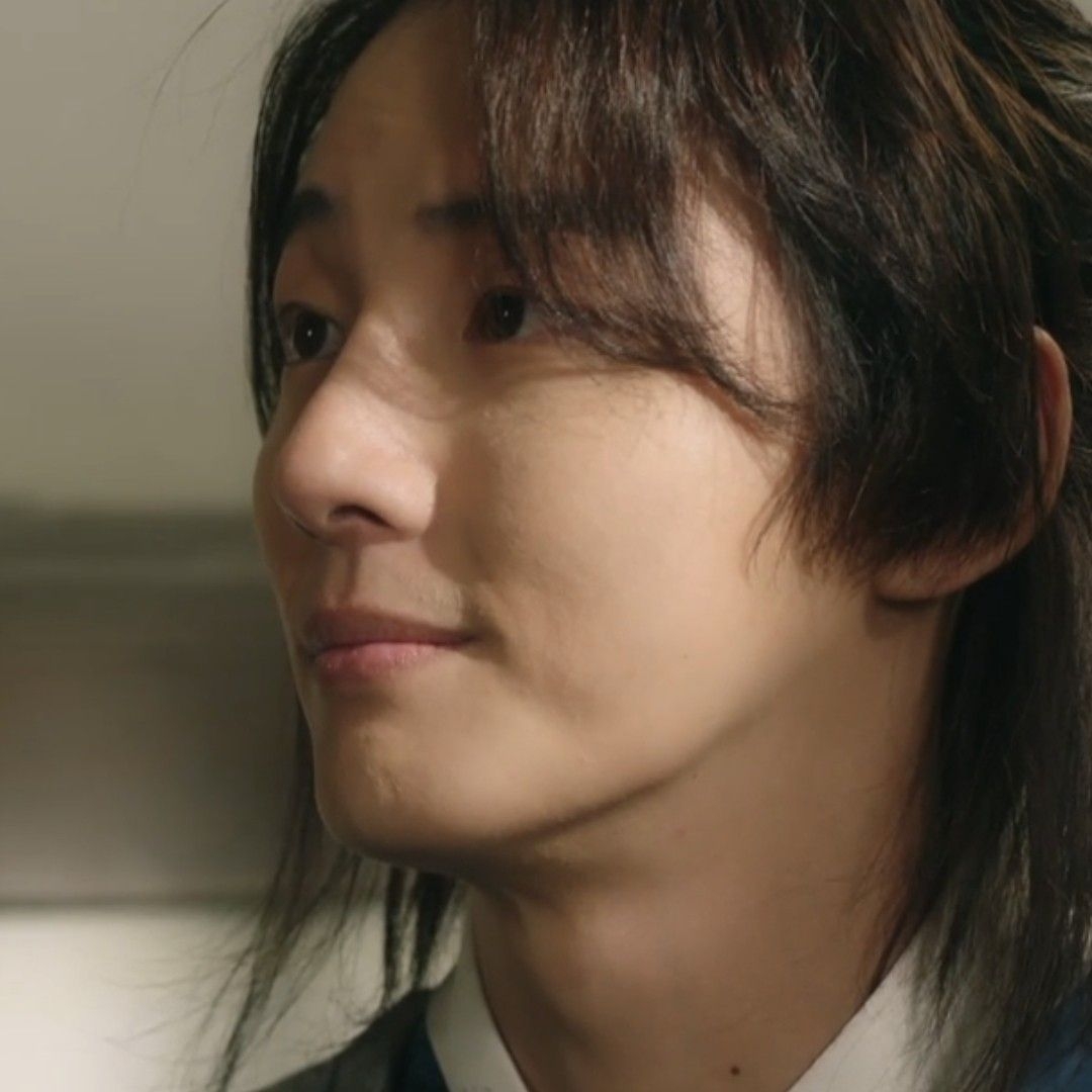 Latest photo of Yoon Shiyoon