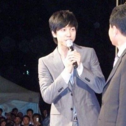 Foto terbaru dari Lee Seunggi