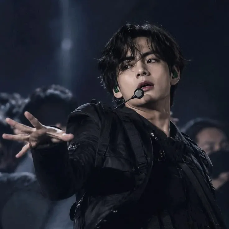Recent activity shot of Kim Taehyung (V)
