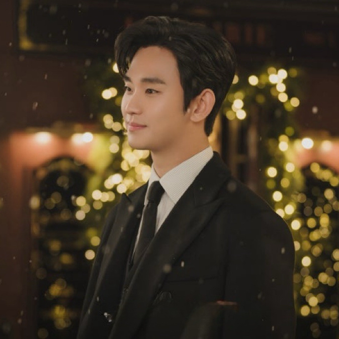 Behind-the-scenes cut of Kim Soohyun