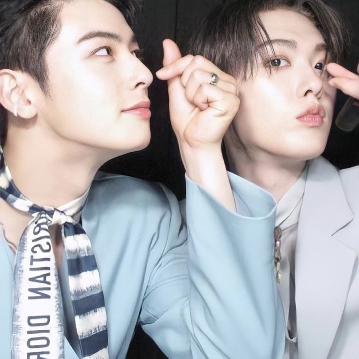 A moment captured by a fan of Cha Eunwoo