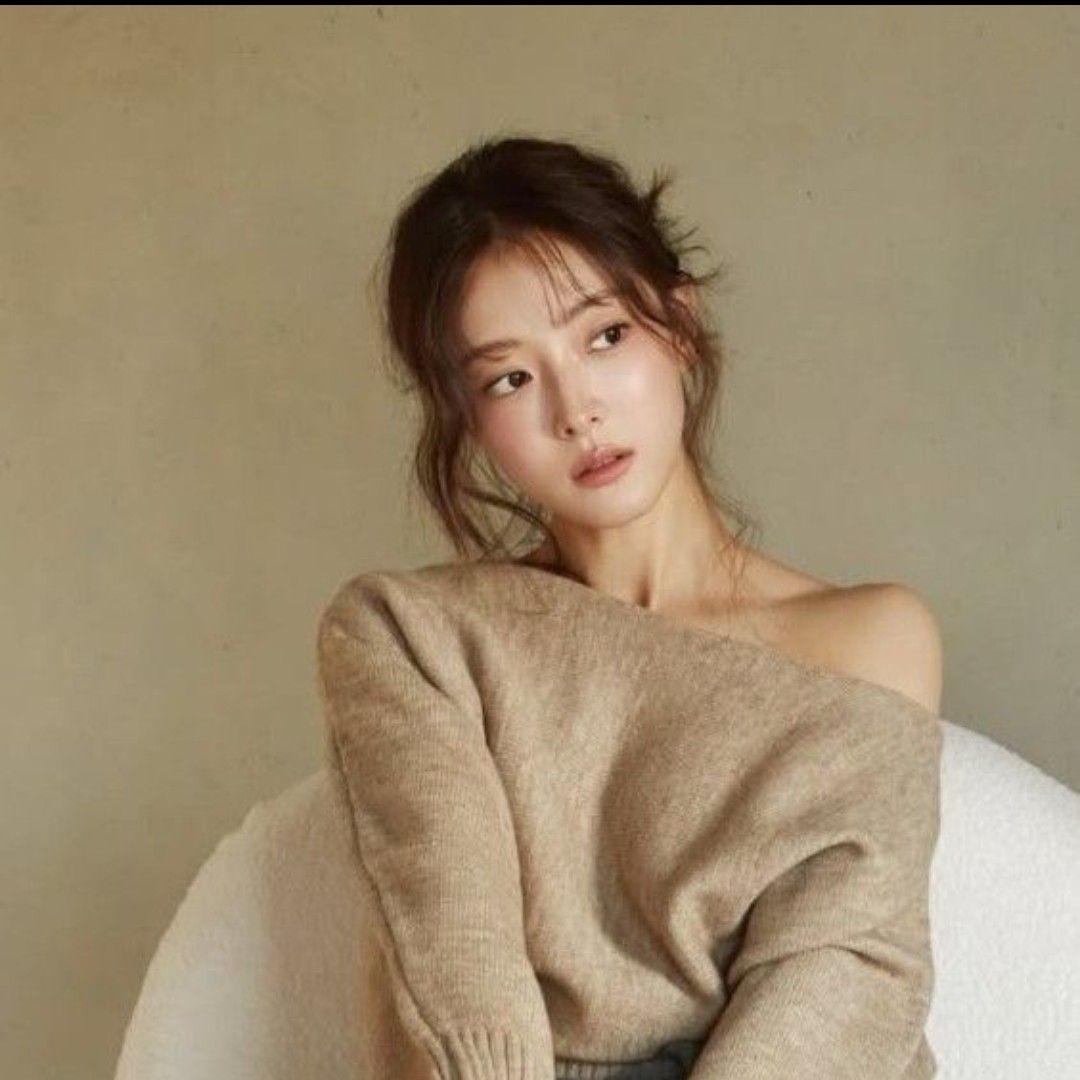 Recent activity shot of Lee Seyoung