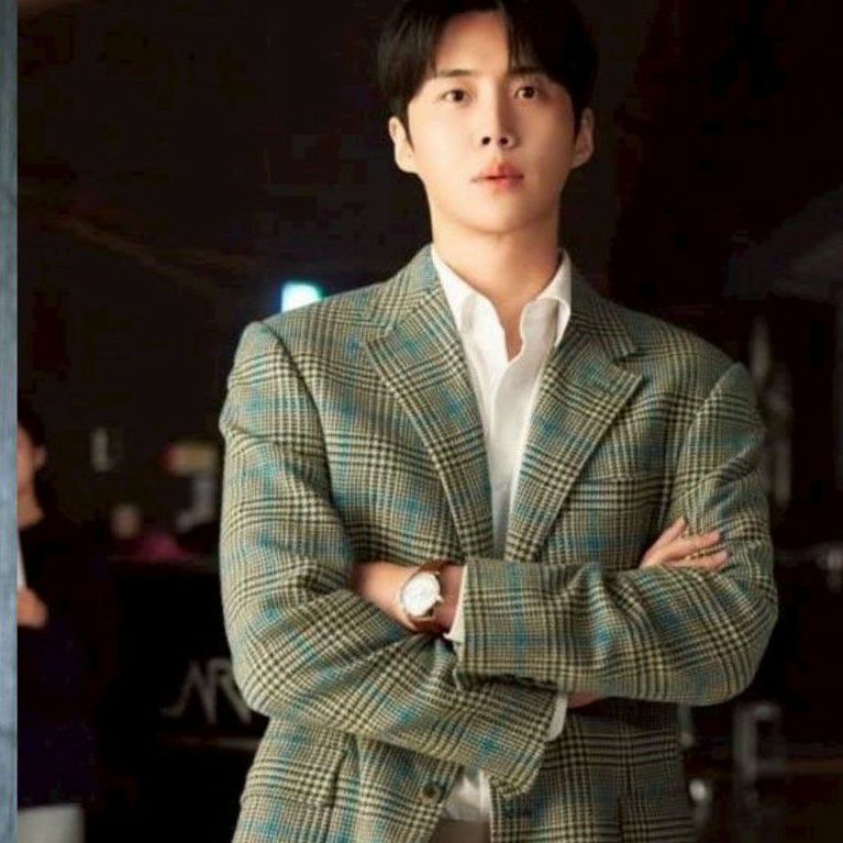 Behind-the-scenes cut of Kim Seonho