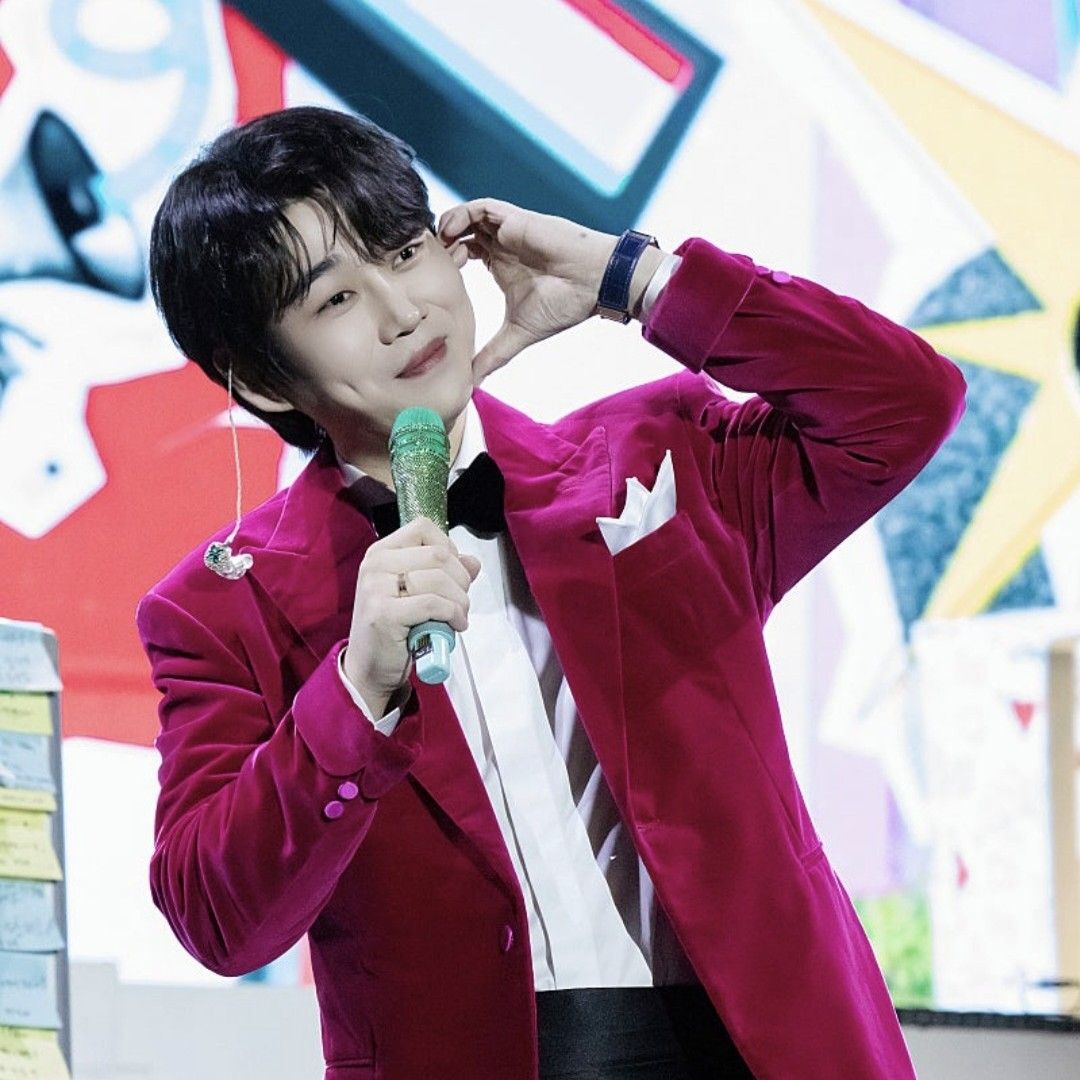 Behind-the-scenes cut of Hwang Youngwoong