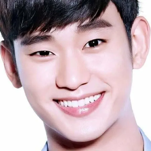 Behind-the-scenes cut of Kim Soohyun