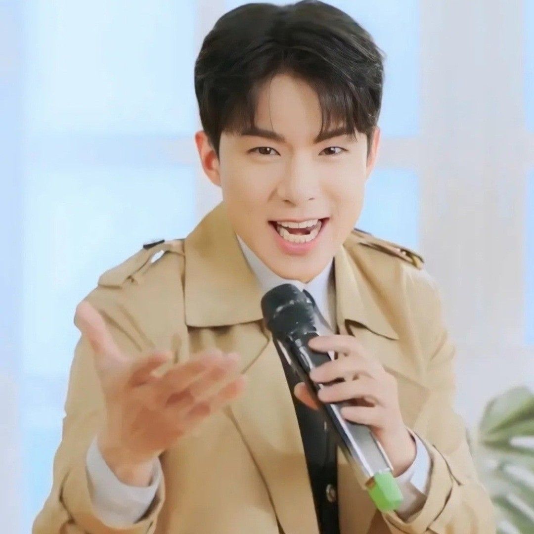 A moment captured by a fan of Na Taejoo