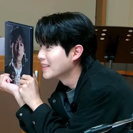 Behind-the-scenes cut of Son Taejin