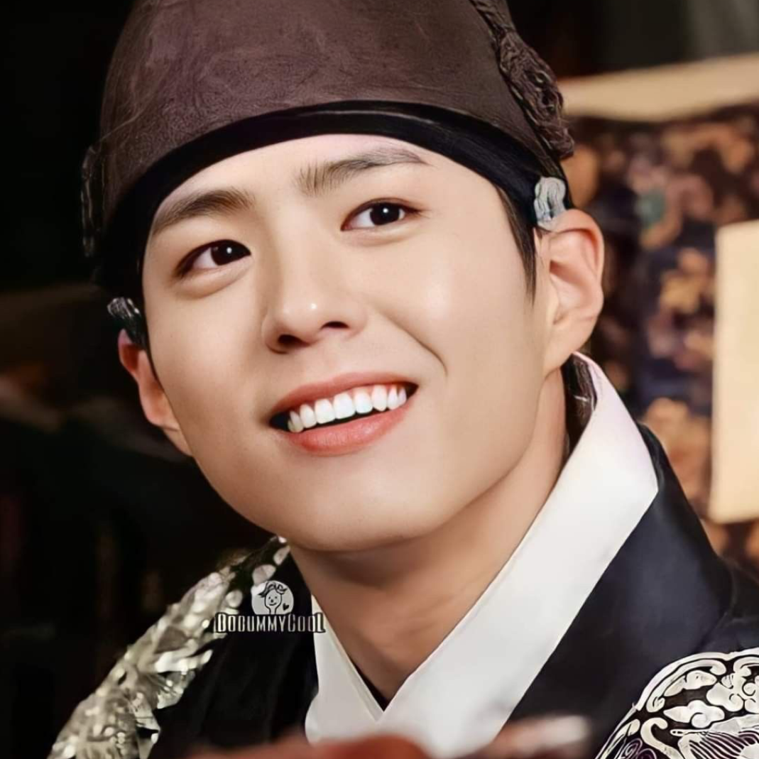 Recent activity shot of Park Bogum