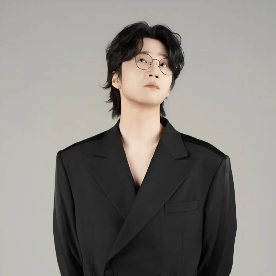 Latest photo of Park Jihoo (Mr. Trot 3)