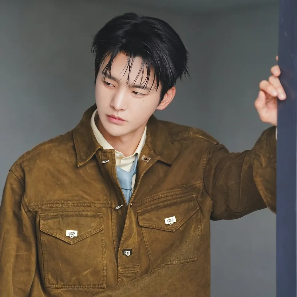 Latest photo of Seo Inguk