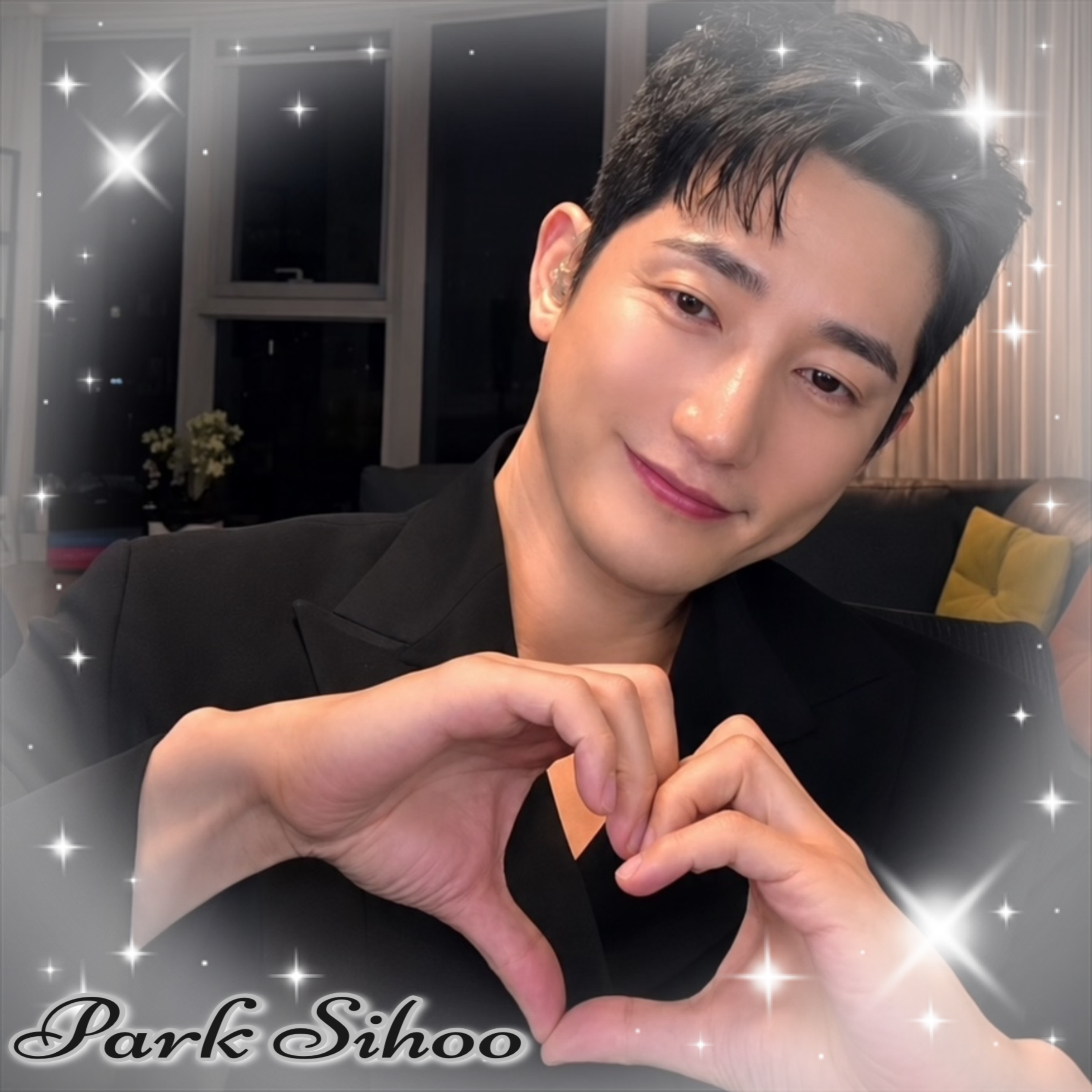A moment captured by a fan of Park Sihoo
