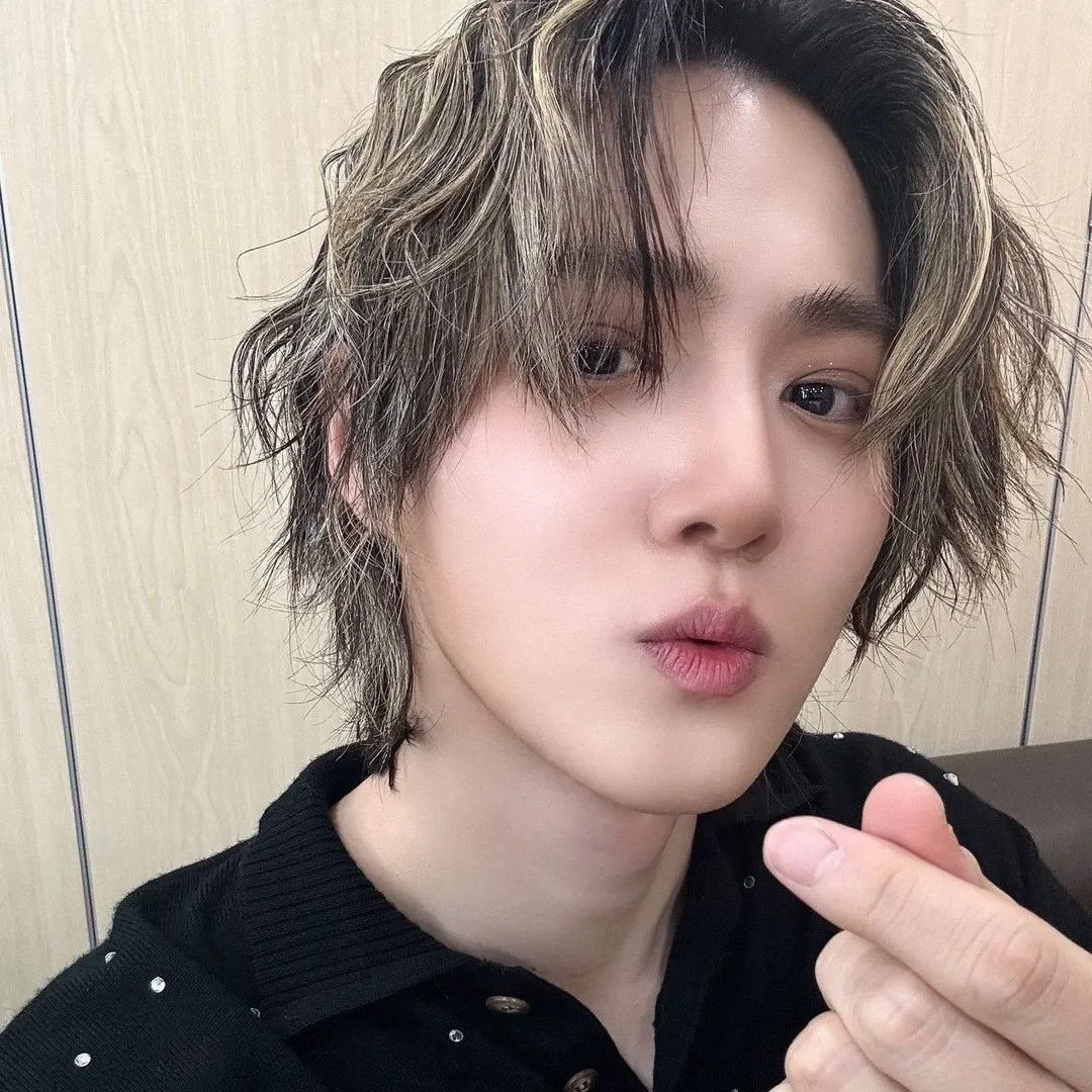 Recent activity shot of Suho
