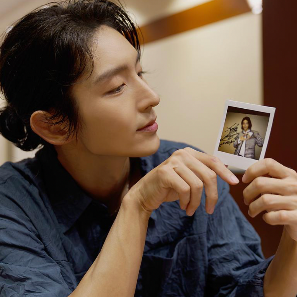 Behind-the-scenes cut of Lee Joongi