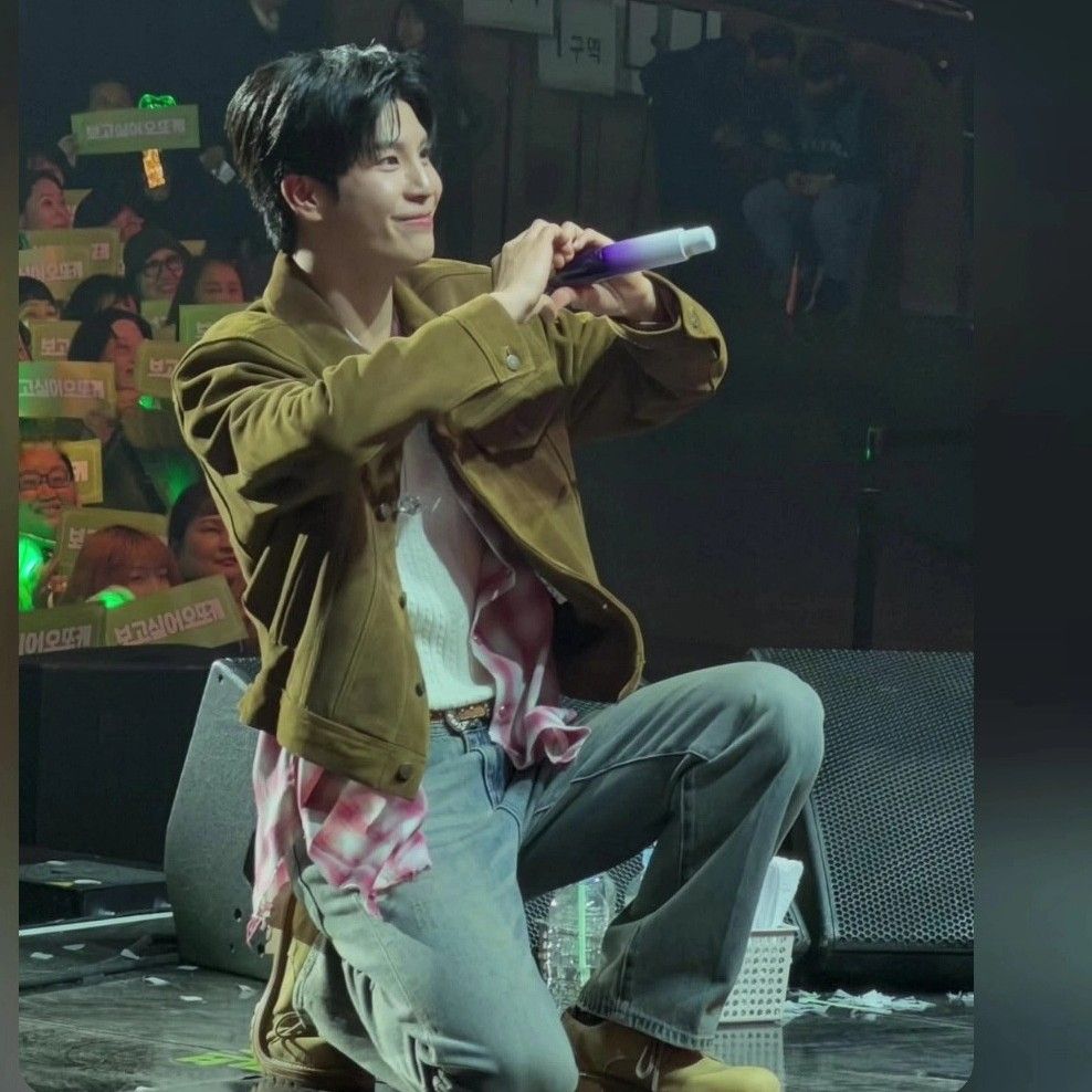 Foto terbaru dari Jeong Dongwon