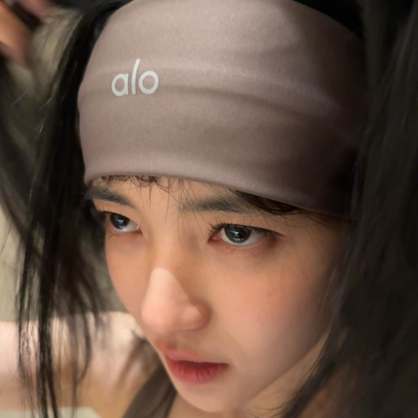Behind-the-scenes cut of Kim Taeri