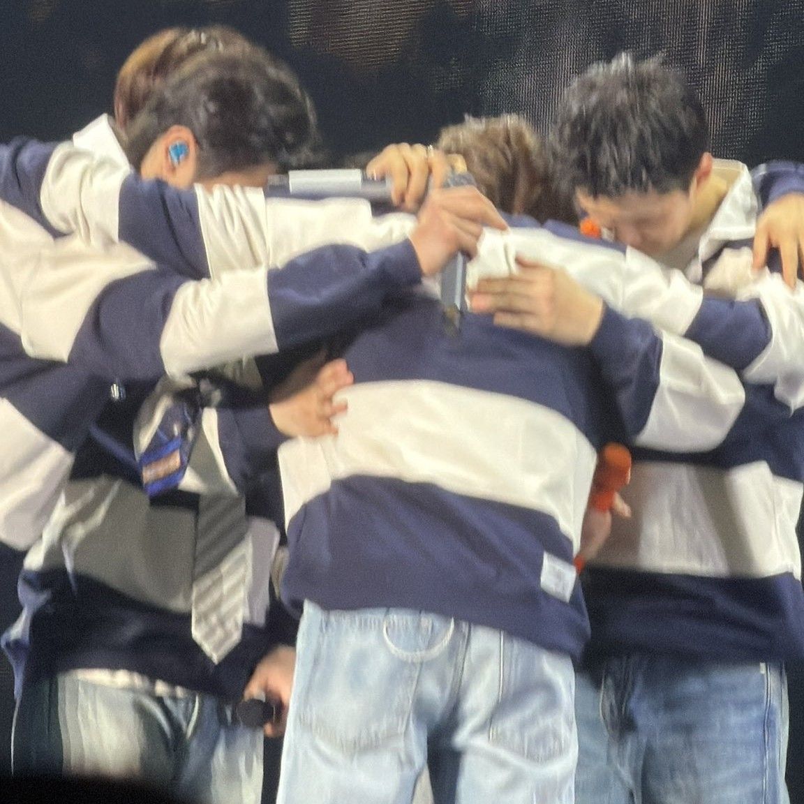 都暻秀 (D.O.)的幕後花絮