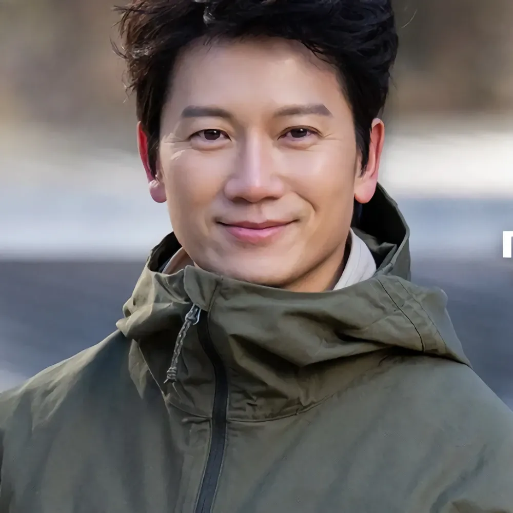 Latest photo of Ji Sung