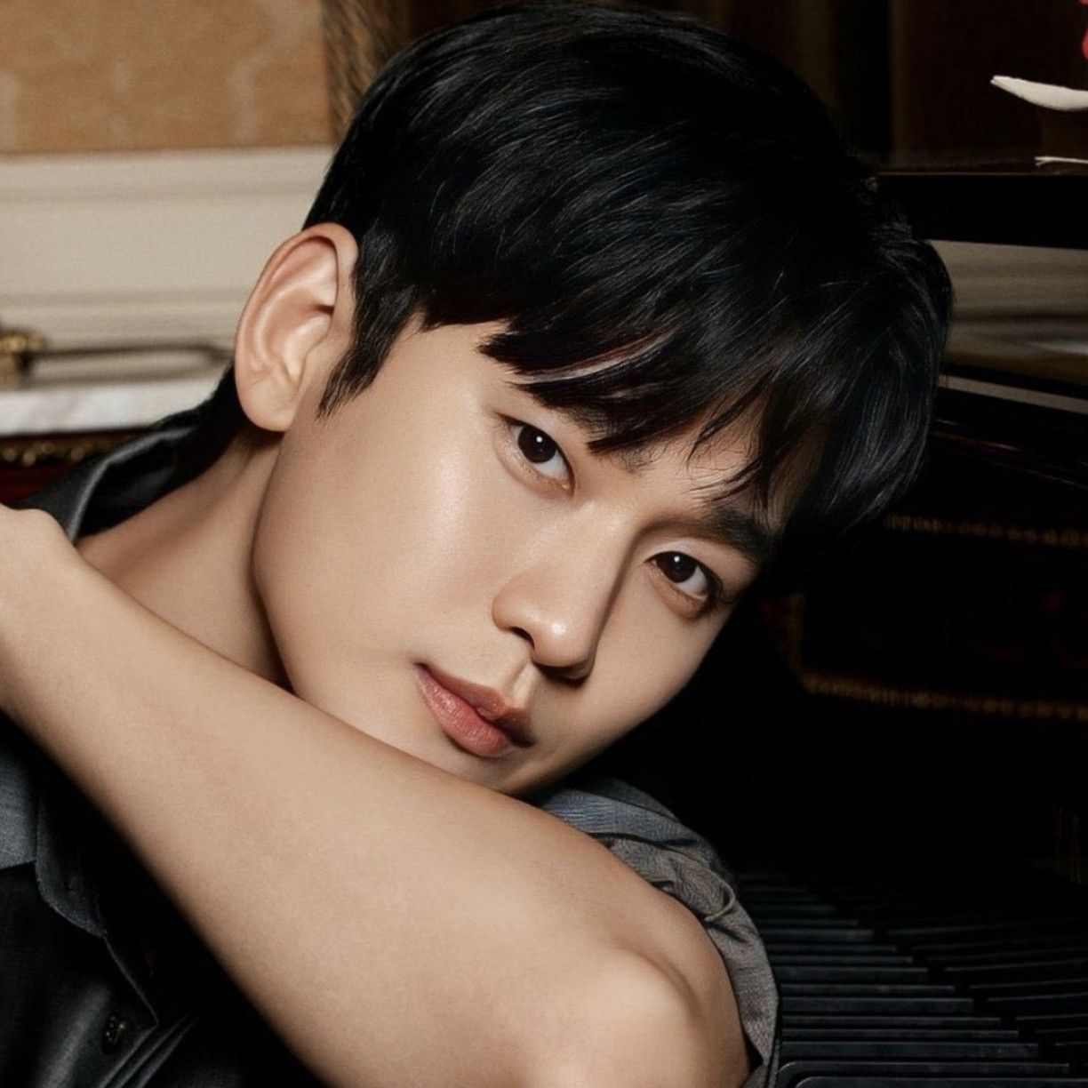 キム・スヒョンのビハインドカット