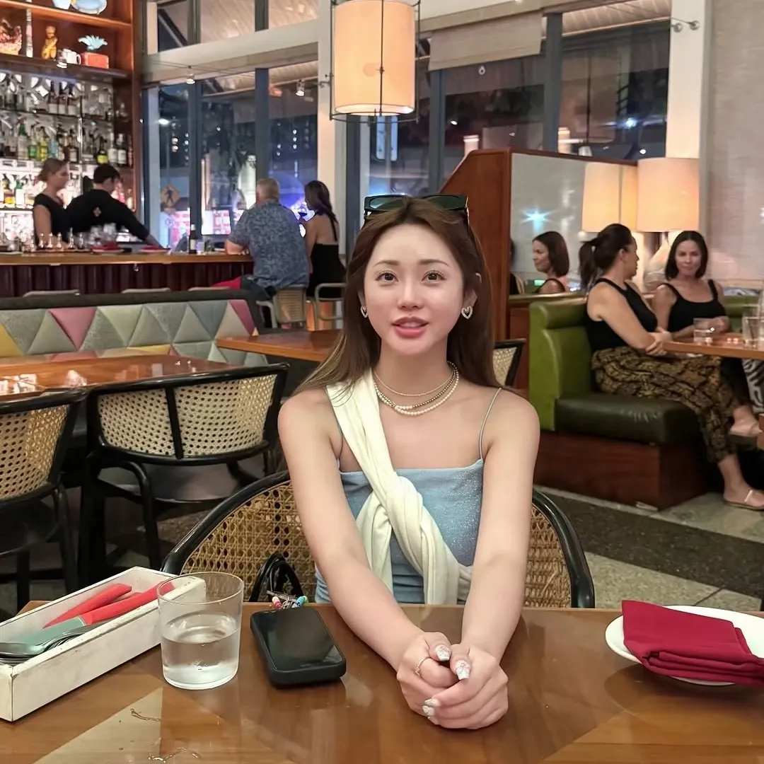 Foto terbaru dari Hong Jiyoon
