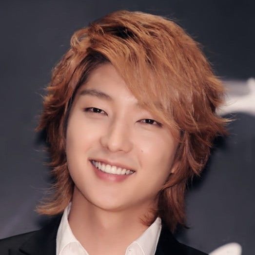 Recent activity shot of Lee Joongi