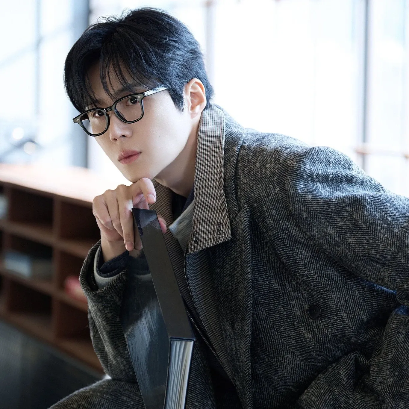 Behind-the-scenes cut of Kim Seonho