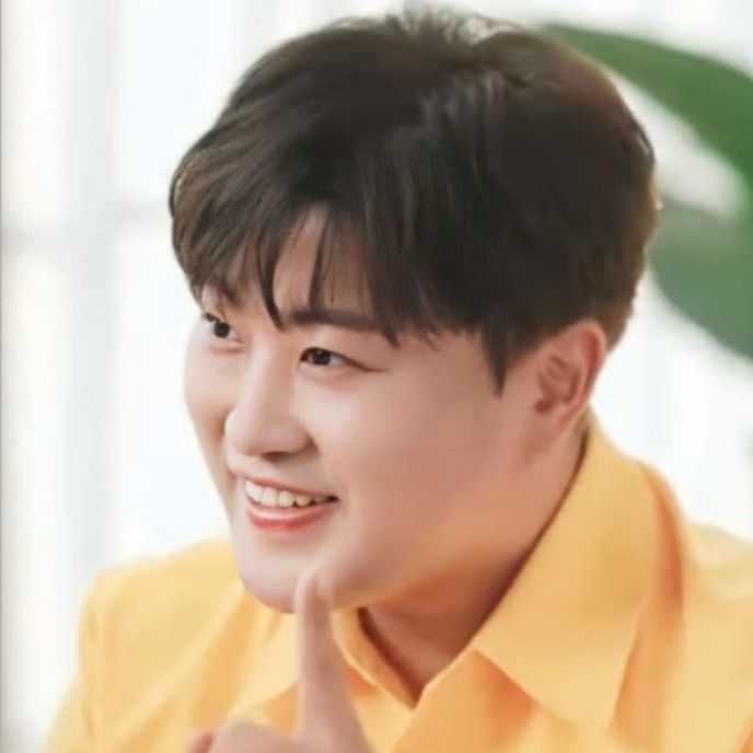 Foto kegiatan terbaru dari Kim Hojoong