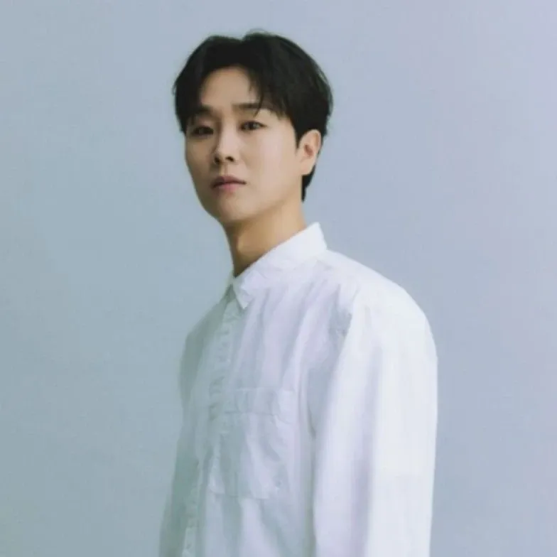 Latest photo of Song Minjun