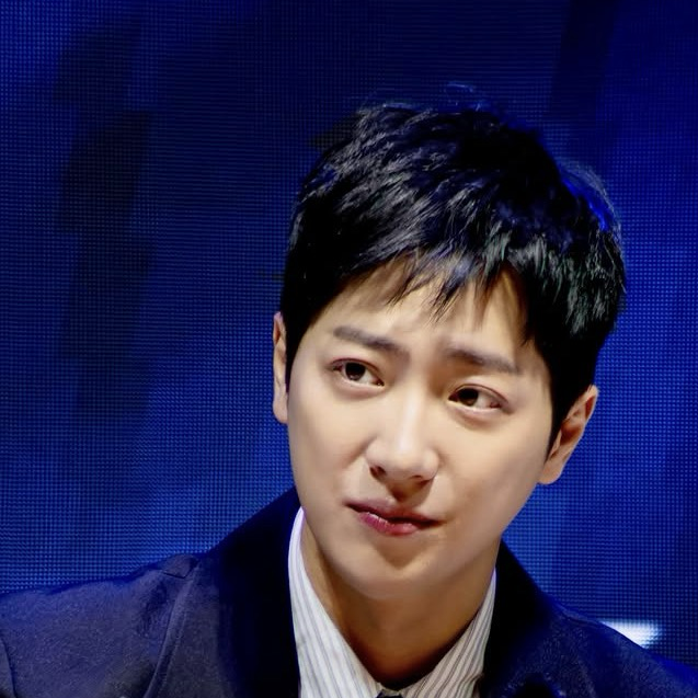 A moment captured by a fan of Lee Sangyeob