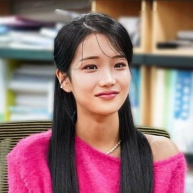 A moment captured by a fan of Kim Soyeon (2004)