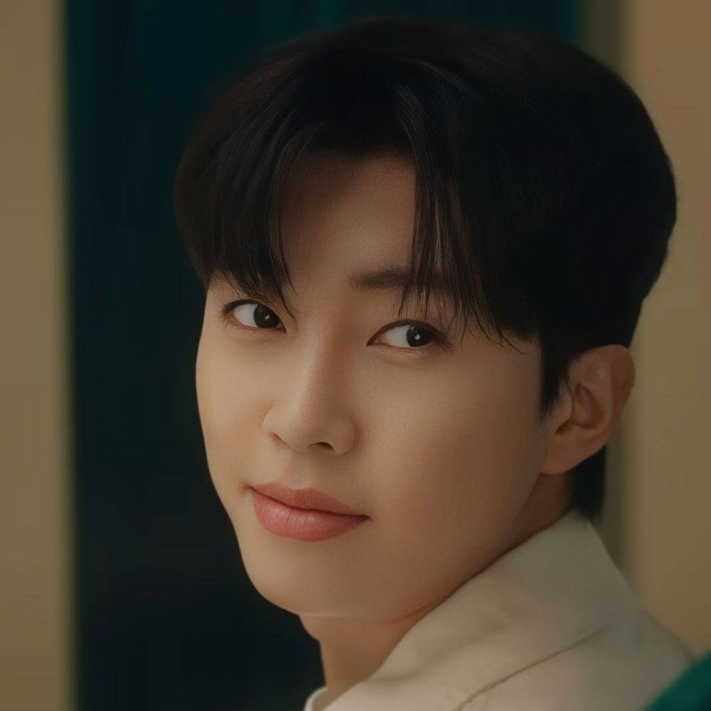 Foto terbaru dari Lim Youngwoong