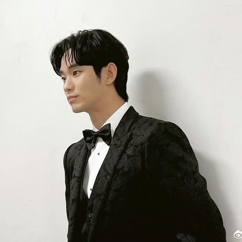 Recent activity shot of Kim Soohyun
