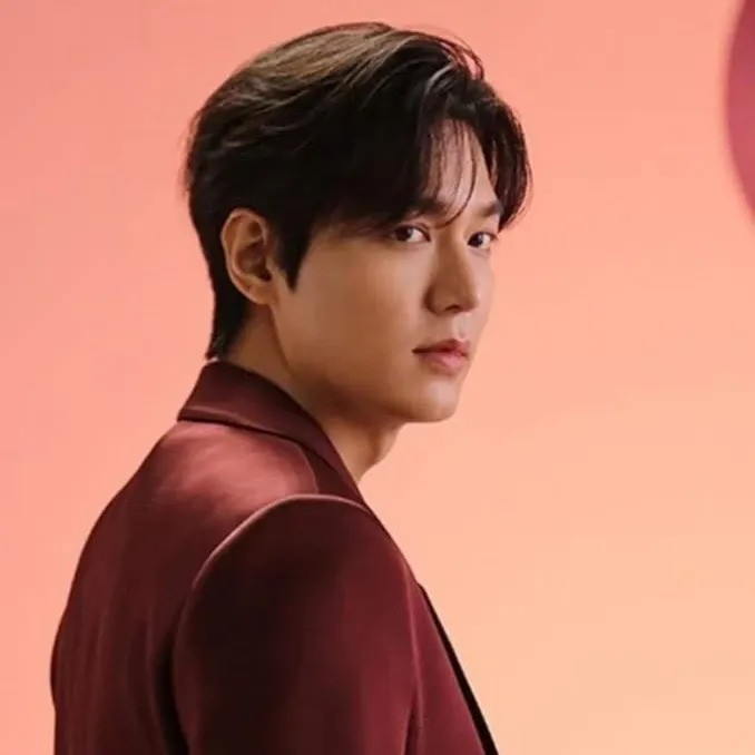 Recent activity shot of Lee Minho